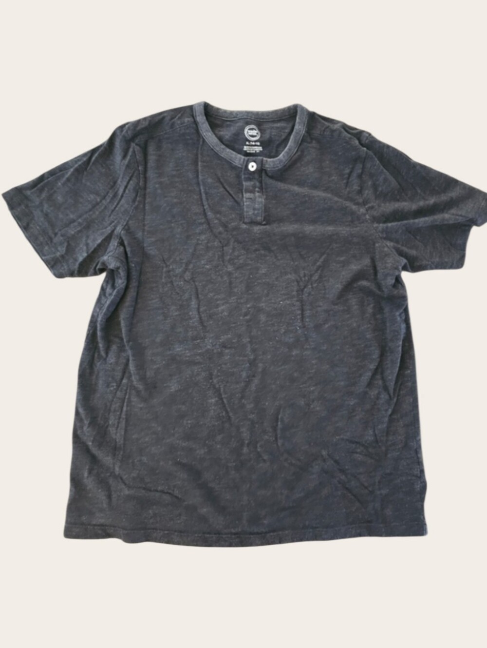wonder nation Men's Short-Sleeve Henley Tee in Dark Grey